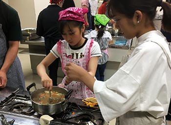 学生料理協会の活動のようす画像