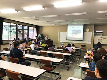 昆虫教室のようす